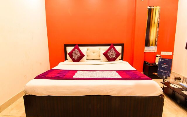 OYO 9907 Hotel Sanskar Palace