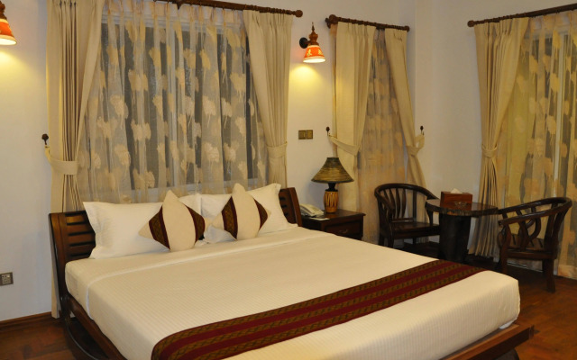 Yadanarpon Dynasty Hotel