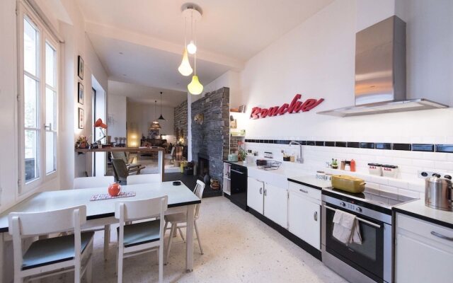 Loft Style Apartment With A Workshop Studio