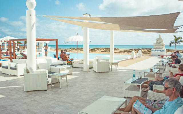 Hotel LIVVO Budha Beach