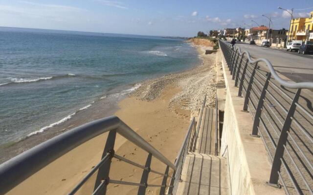 VILLA DEL SOLE con piscina