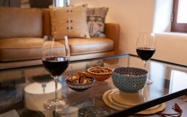 Piñon Court By La Fonda