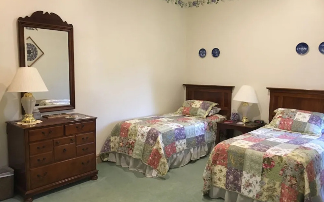 Oak Valley Inn & Suites