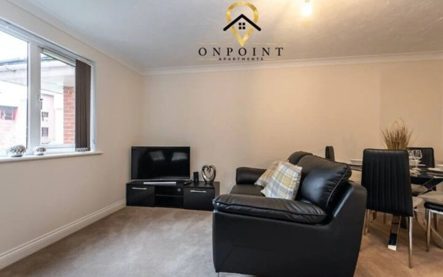 ✰OnPoint - Spacious 2 Bed Apt - FREE Parking✰