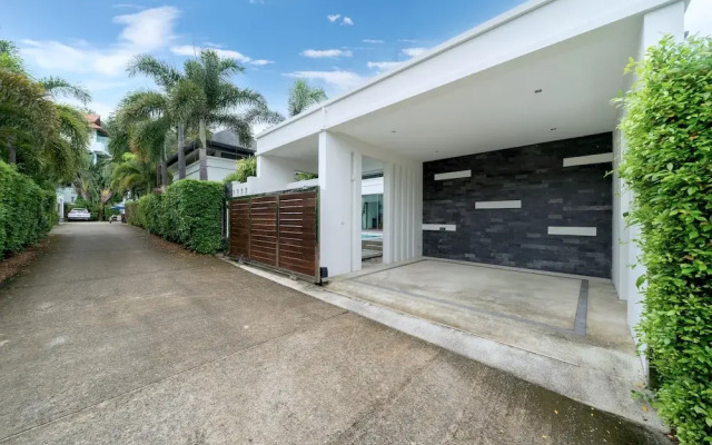 Villa Talosy with Salt Pool near NaiHarn
