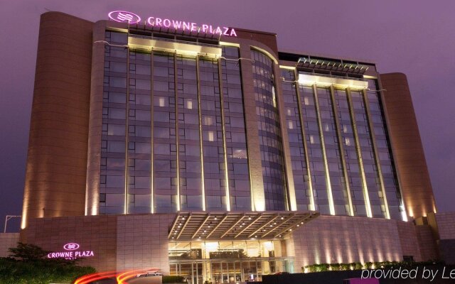 Crowne Plaza Kochi, an IHG Hotel