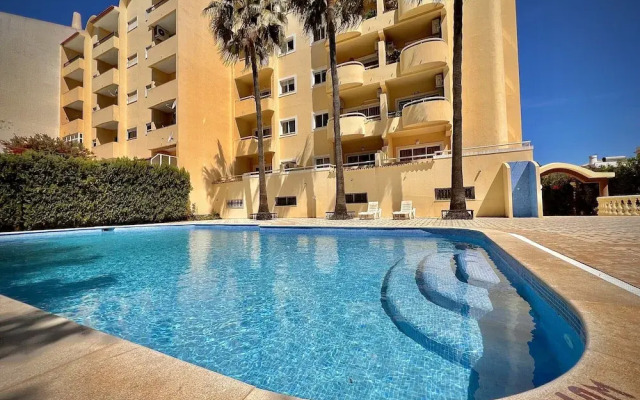 Albufeira Marina SOL With Pool by Homing