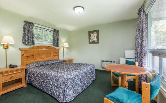 Knights Inn Bracebridge