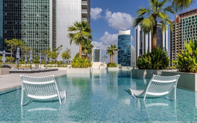 Maison Privee - Classy Urban Retreat w/ Amazing Dubai Canal Views