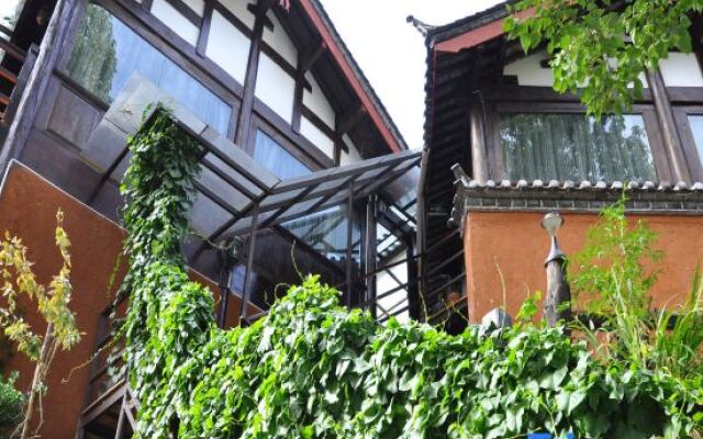 Youtang Cloud Station | CourtyardZen-style Inn (Lijiang Shuhe Ancient Town Branch)