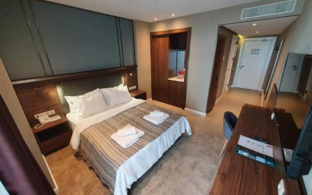 Leo Group BEST STUDIO 2515 Alliance Palace