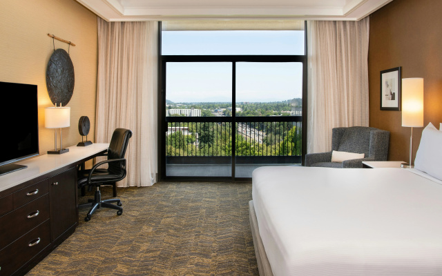 DoubleTree by Hilton Hotel Portland