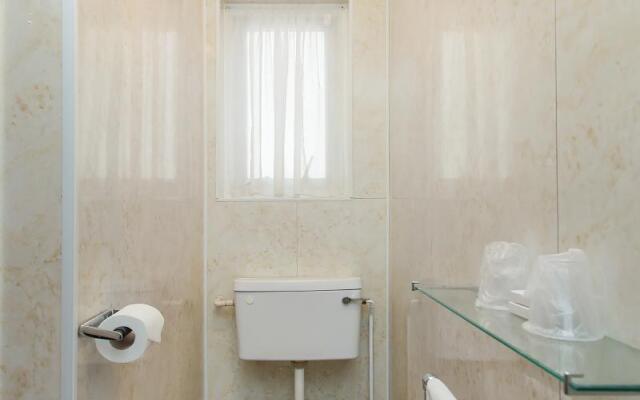 OYO Stade Court Hotel