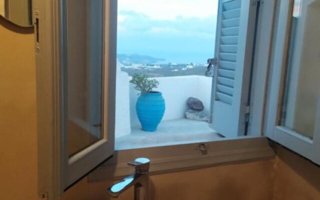 Melpomeni's cycladic house with terrace