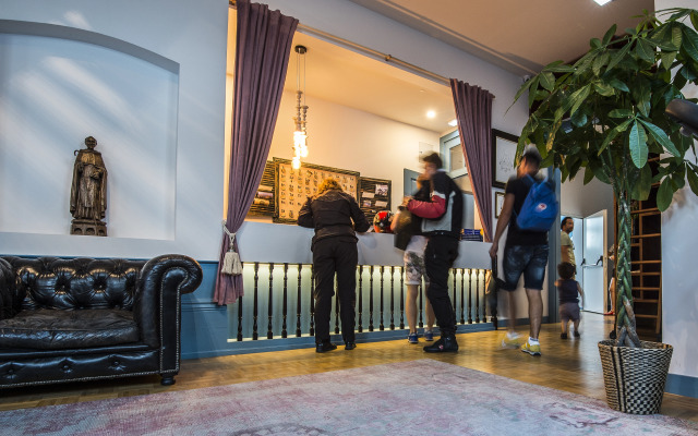 Des Arts- Guesthouse - Hostel