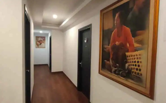 Front One Boutique Tugu Muda Semarang