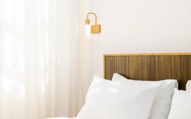 #Zoe: Lovely Penthouse by halu! Apartments