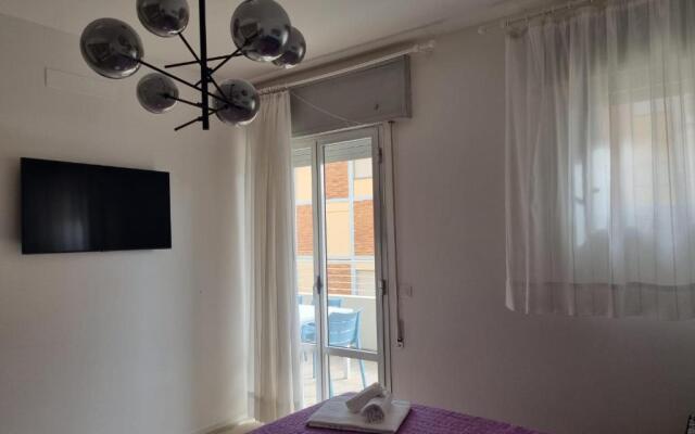 Sea view apartment with swimming pool