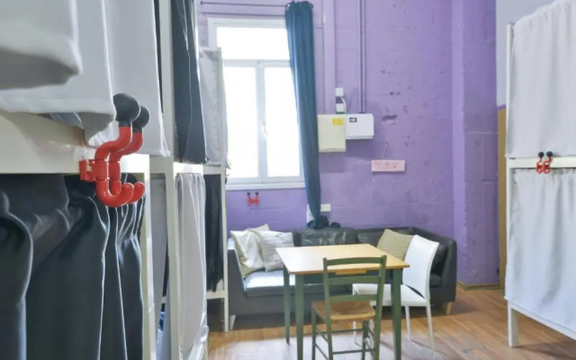 Roger's House Tel Aviv Hostel