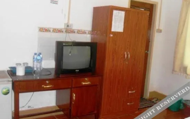 Phetmanixay Hotel