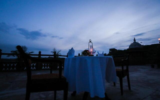 WelcomHeritage Bal Samand Lake Palace