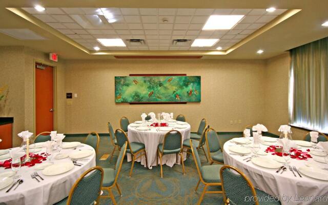Holiday Inn Hotel & Suites Williamsburg-Historic Gateway by IHG