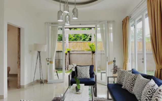 Villa Putih Berawa