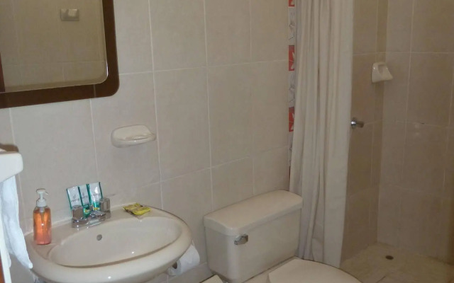 Huayruro Hostal
