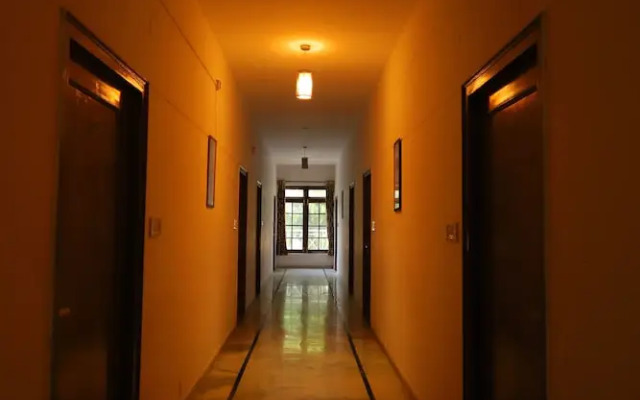 Mansarovar Hotel & Banquets