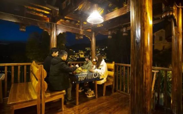 Tusi Xuanfu (Furong Town Waterfall Store)