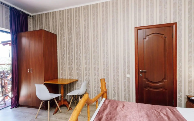 Сосновый двор