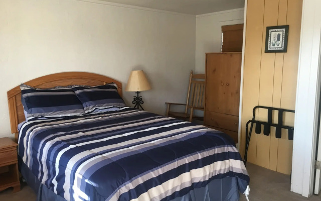 Tyee Restaurant and Hotel