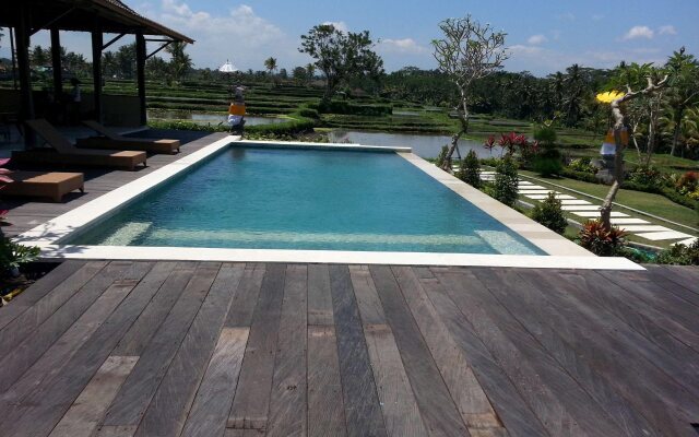 Azadi Retreat