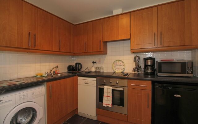 Point Village Modern Apartment