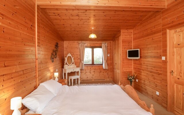 15 Amberwood