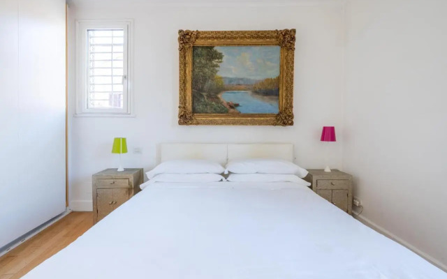 The Right Place 4u Mario de Fiori Apartment