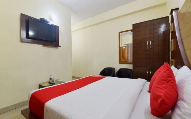 Oyo 28322 Hotel Paradise