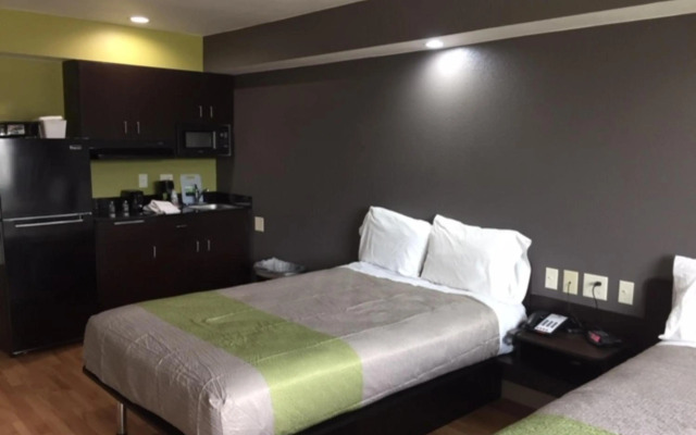 Studio 6 Burleson