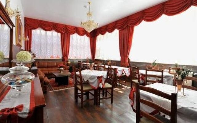 Hotel Aviz