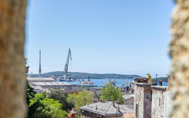Nice Apartment in Pula With Wifi and 1 Bedrooms