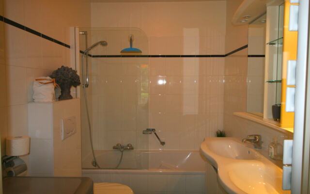 Inviting Apartment in South of France Near the Sea