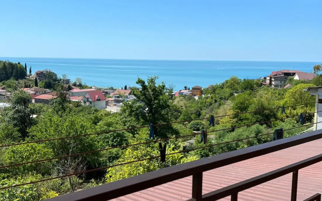 The Guest House At Henry's