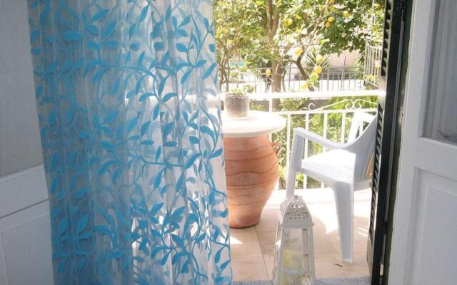 Angeliki Studio and Apartment