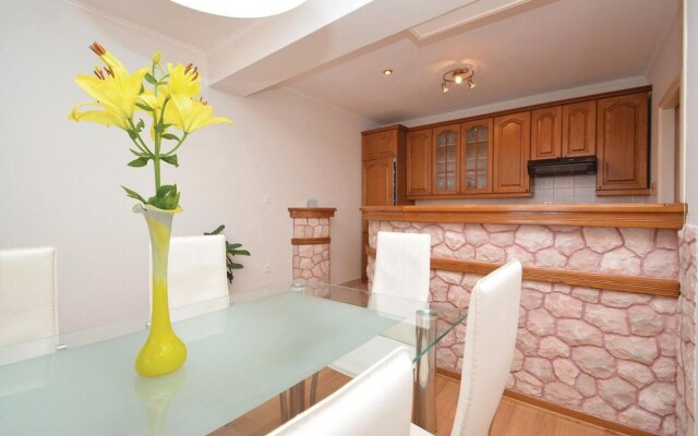 Stunning Home in Prigradica With Wifi and 3 Bedrooms