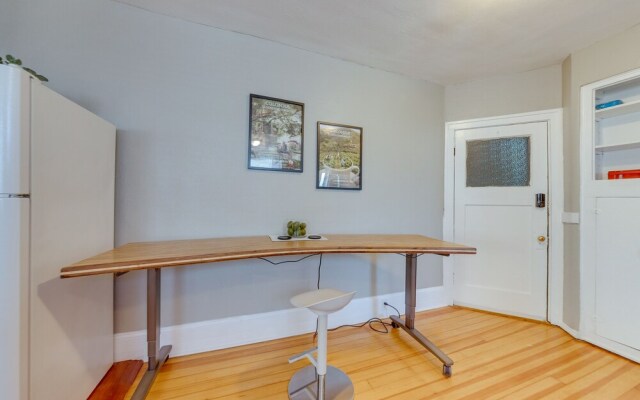 Inviting St Louis Apartment - Great Location!