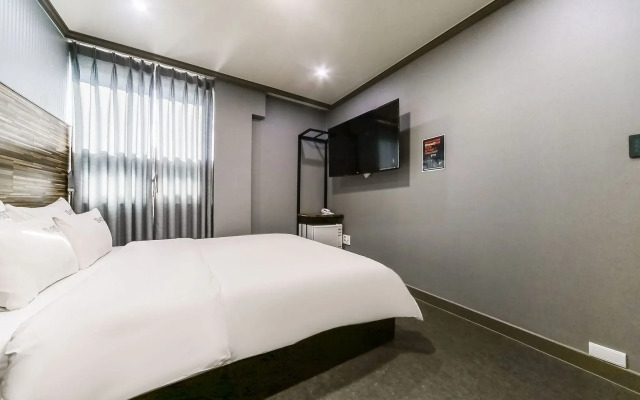 Changwon Jinhae Hotel The Syap