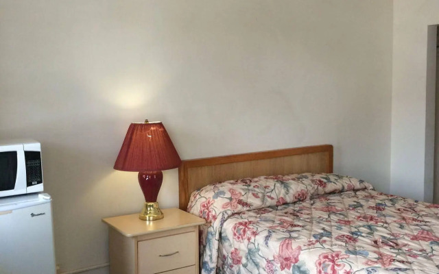 Travellers Motel
