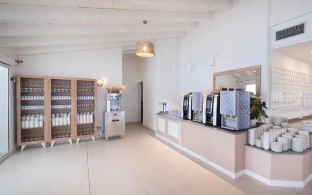 Fergus Style Carema Beach