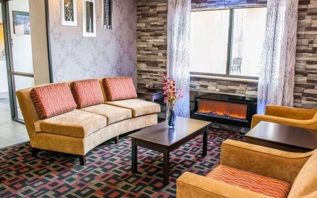 Quality Inn & Suites South Bend Airport