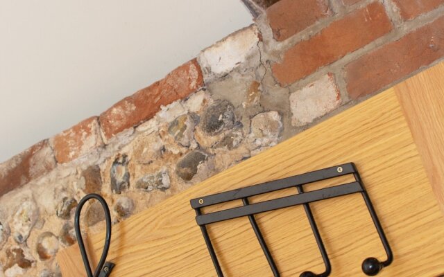 Traditional Holiday Home in Briston With Garden